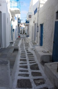 Look how false the floor is!